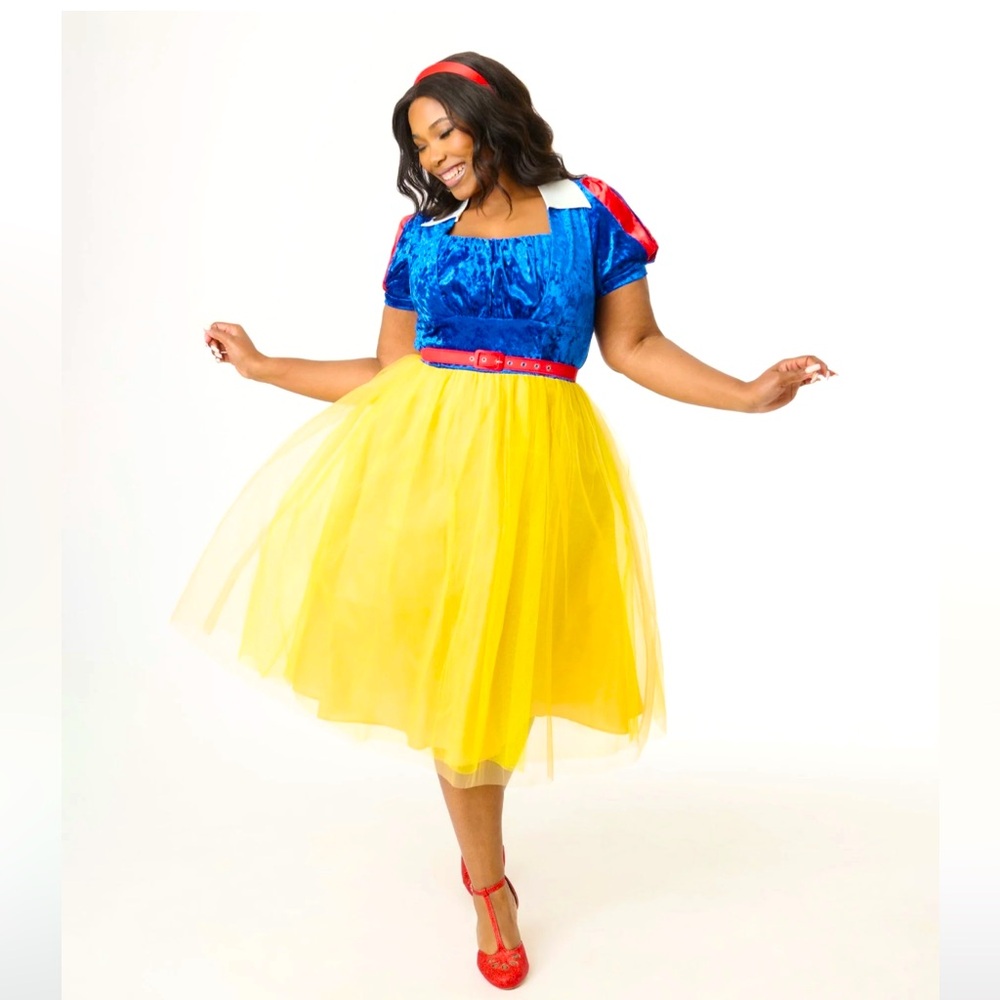 Disney's Snow White By Unique Vintage Plus Size Swing Dress, Size 5X/26, NWT